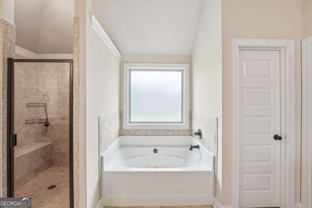 400 Guildhouse Drive Property Photo 18
