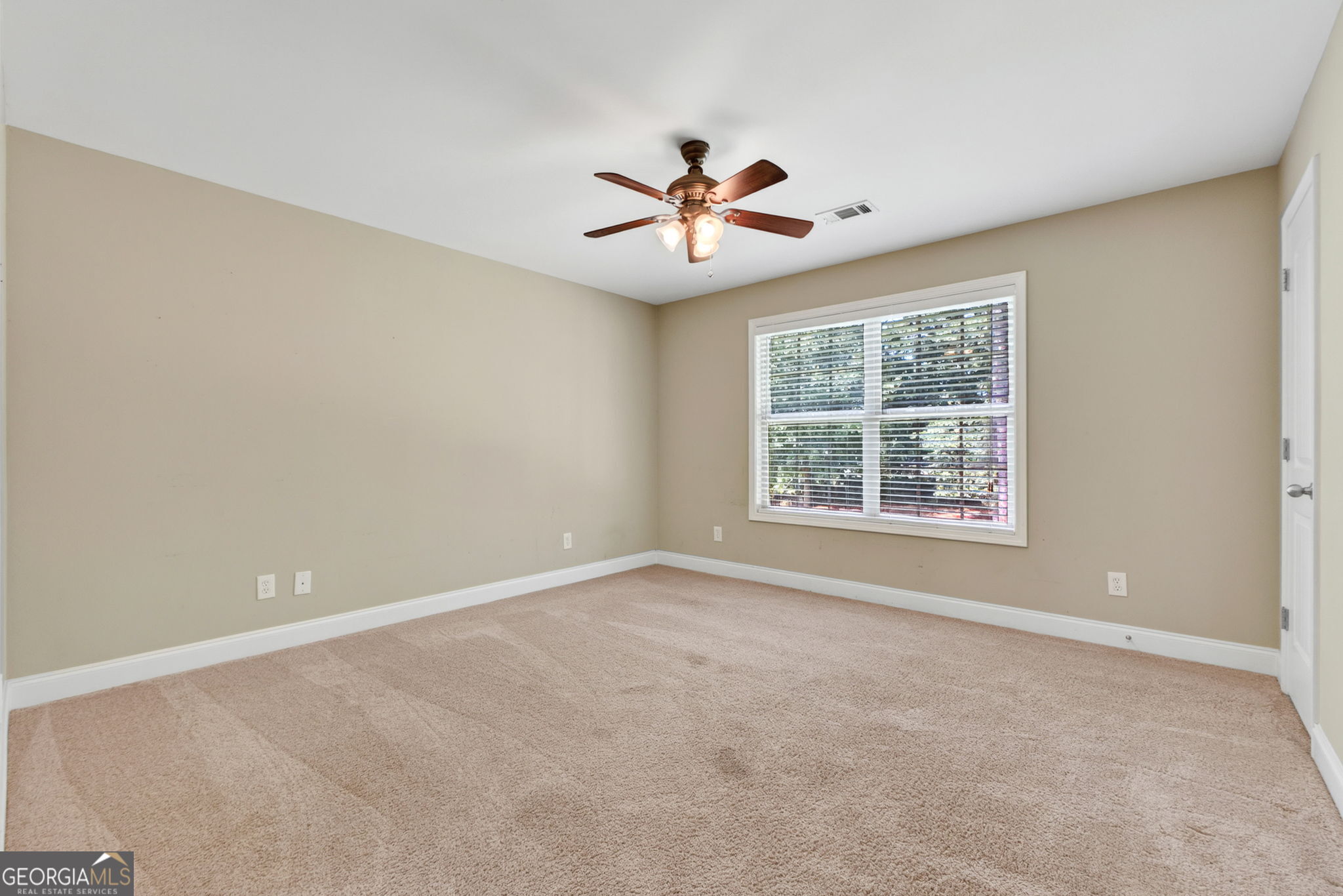 112 Fishers Mill Drive Property Photo 41