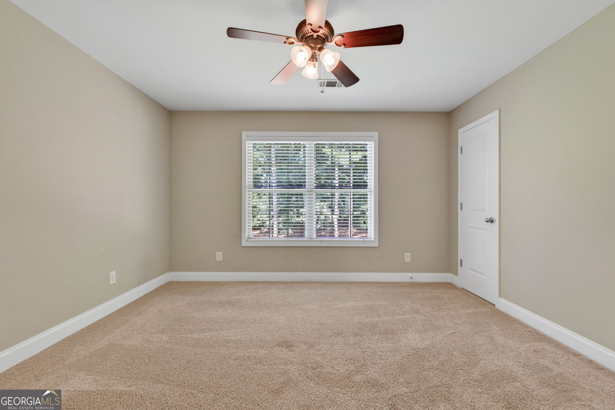 112 Fishers Mill Drive Property Photo 42