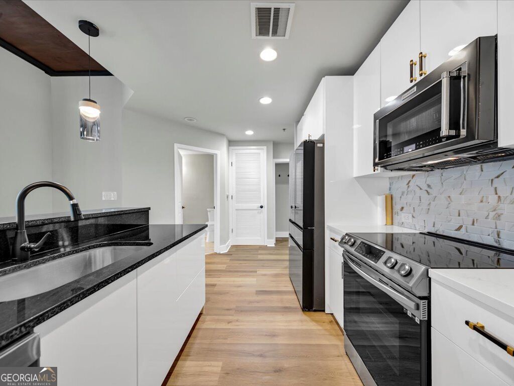 3324 Peachtree Road Ne # 1018 Property Photo 1