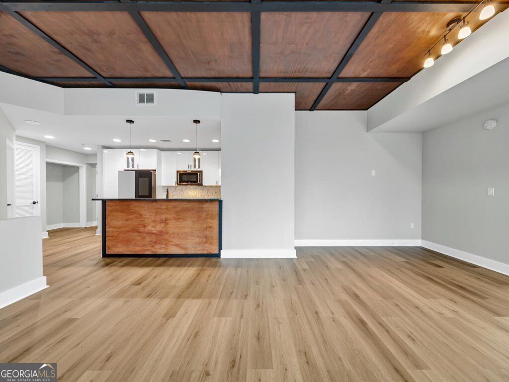 3324 Peachtree Road Ne # 1018 Property Photo 12