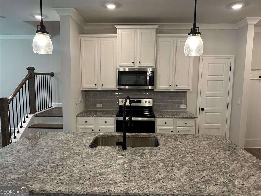 4553 Cypress Park Drive Property Photo 4