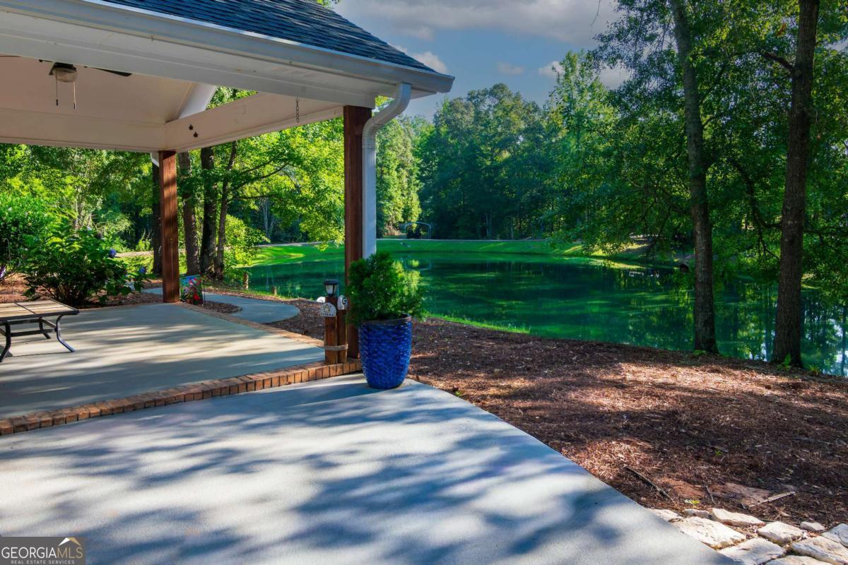 253 Price Road Property Photo 5