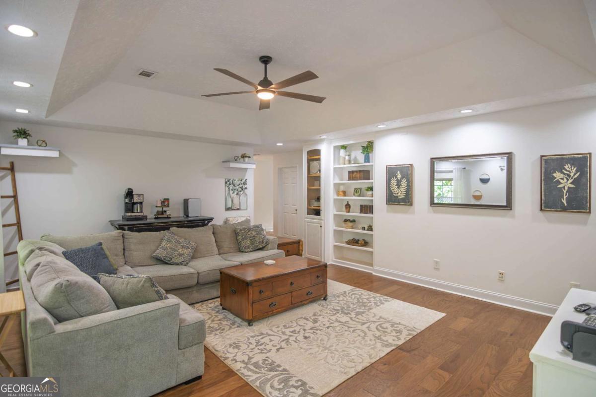 253 Price Road Property Photo 9