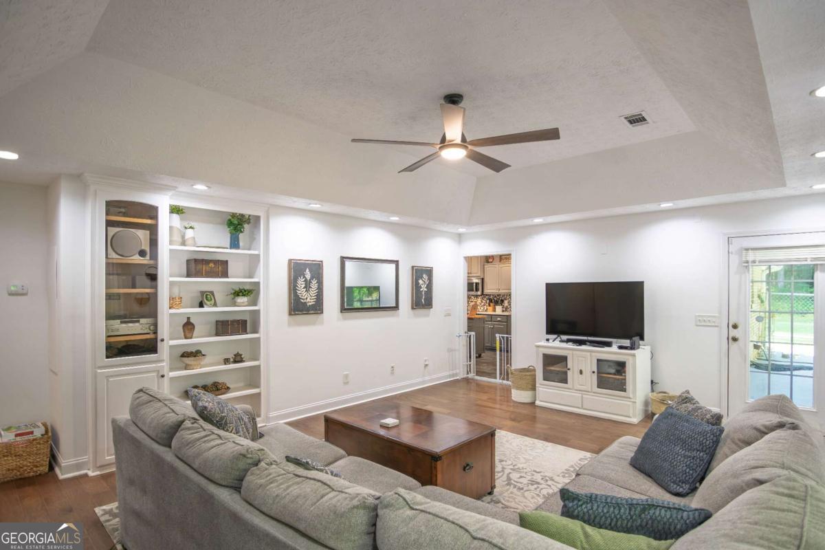 253 Price Road Property Photo 12