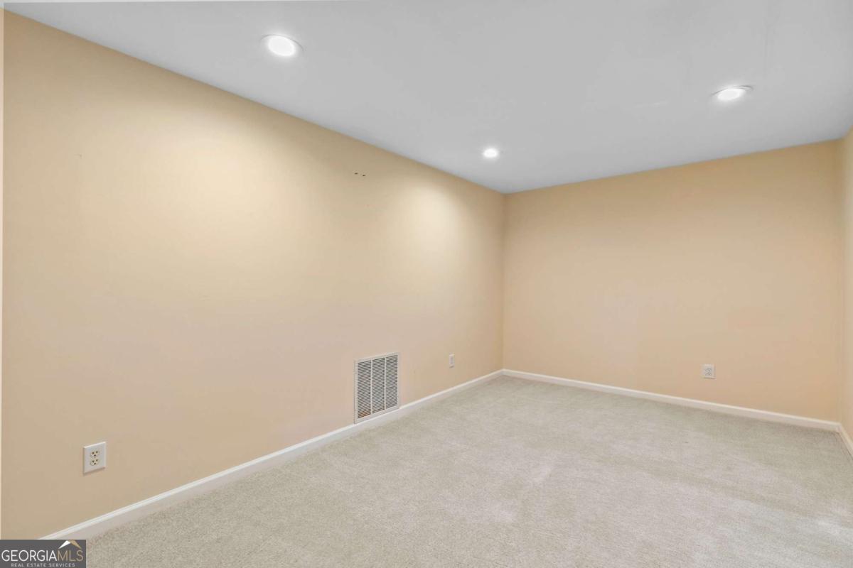 110 Dresden Place Property Photo 78