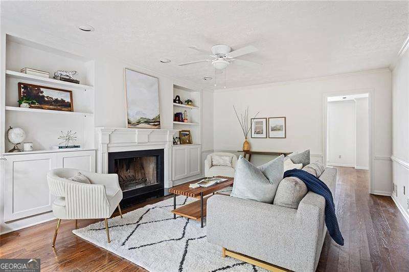 994 Coach House Drive Property Photo 4