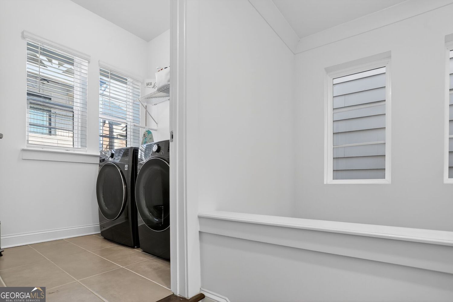 513 Broadview Place Ne Property Photo 29