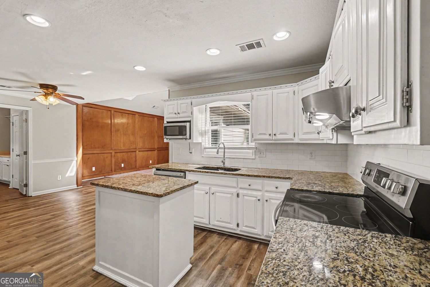 5195 Hickory Bend Terrace Property Photo 9