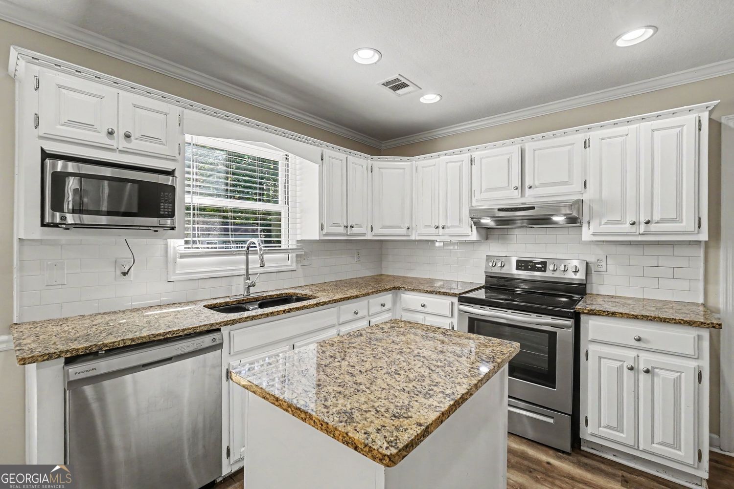 5195 Hickory Bend Terrace Property Photo 10