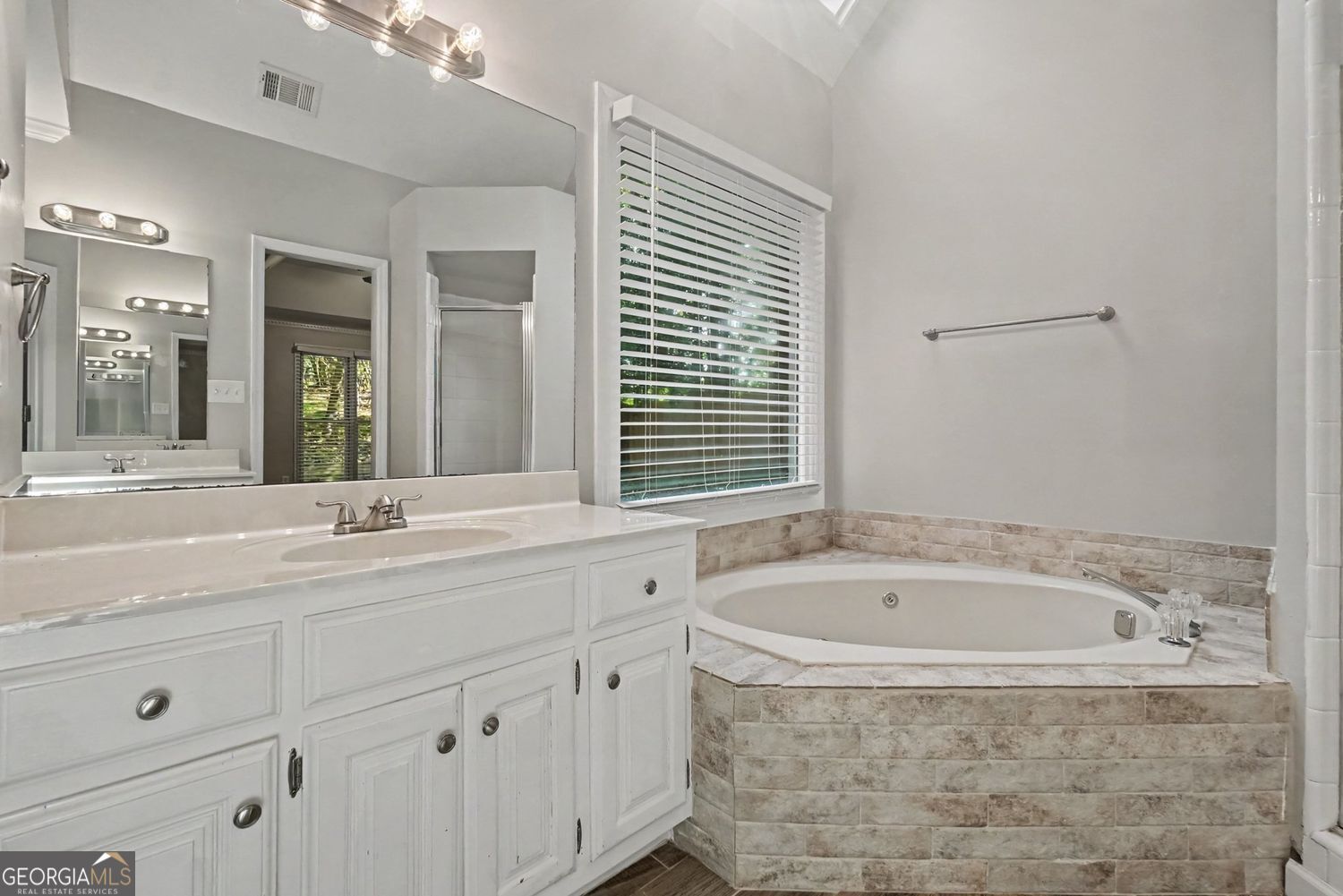 5195 Hickory Bend Terrace Property Photo 16