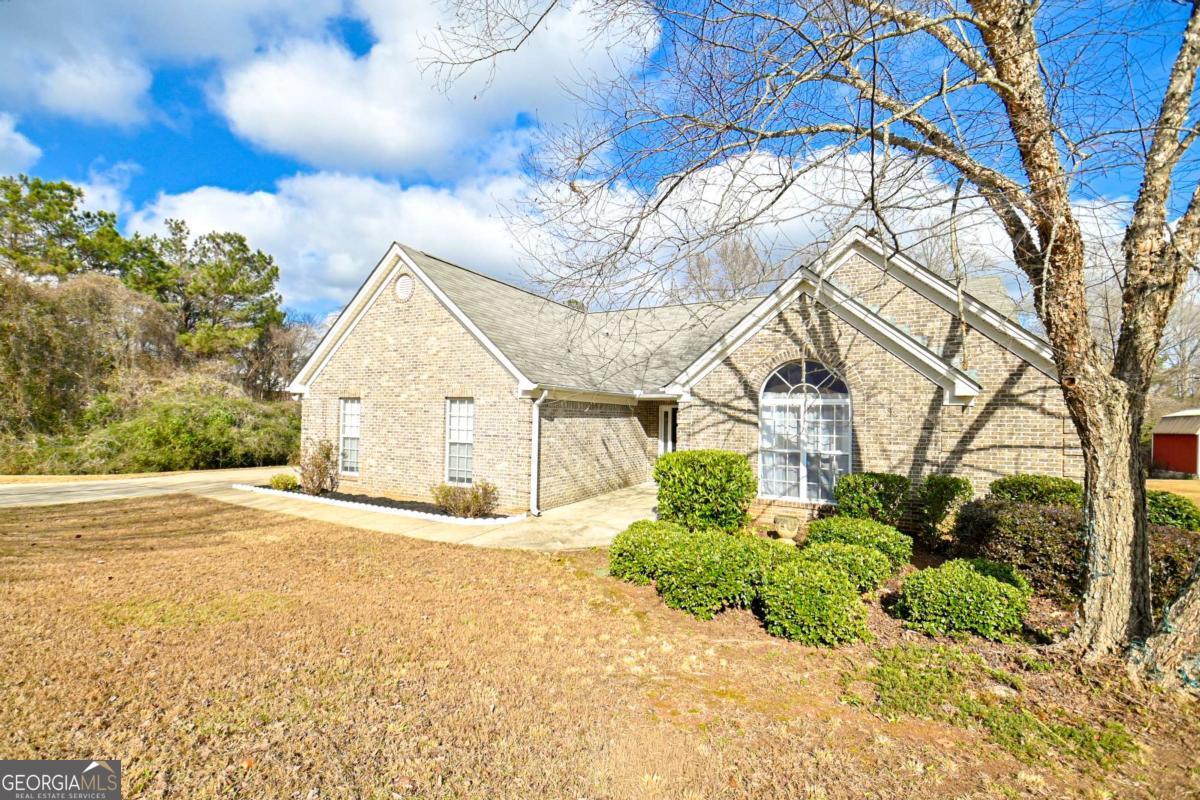 719 Overlook Drive Property Photo 1
