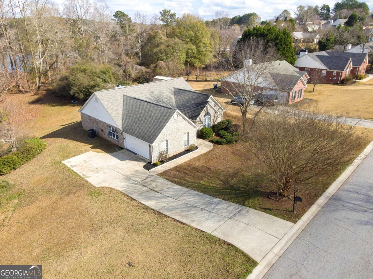 719 Overlook Drive Property Photo 6