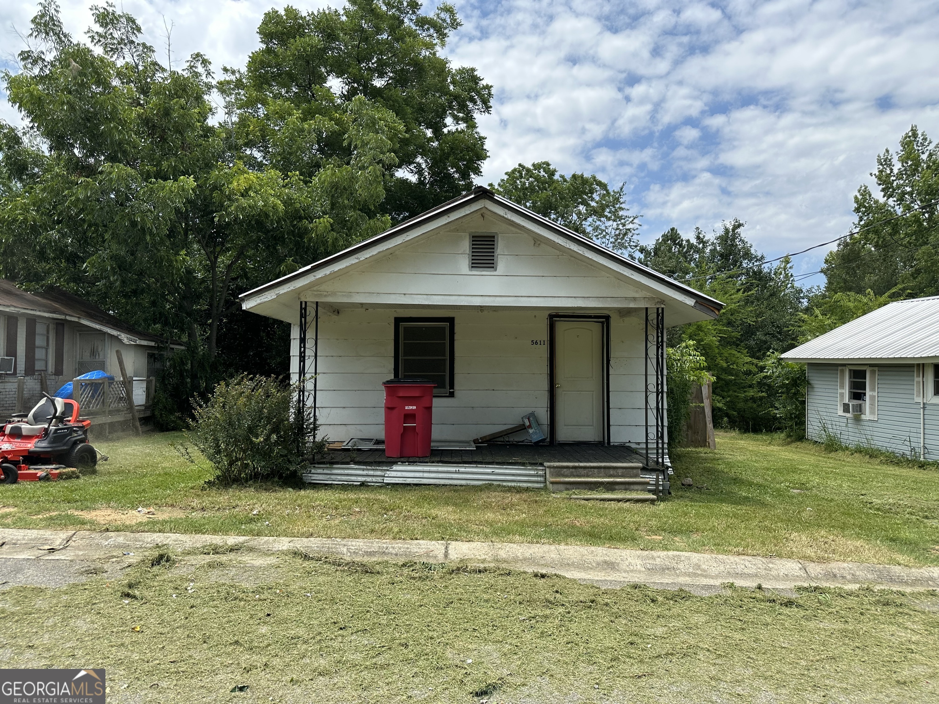 5611 Cottondale Avenue Property Photo 1
