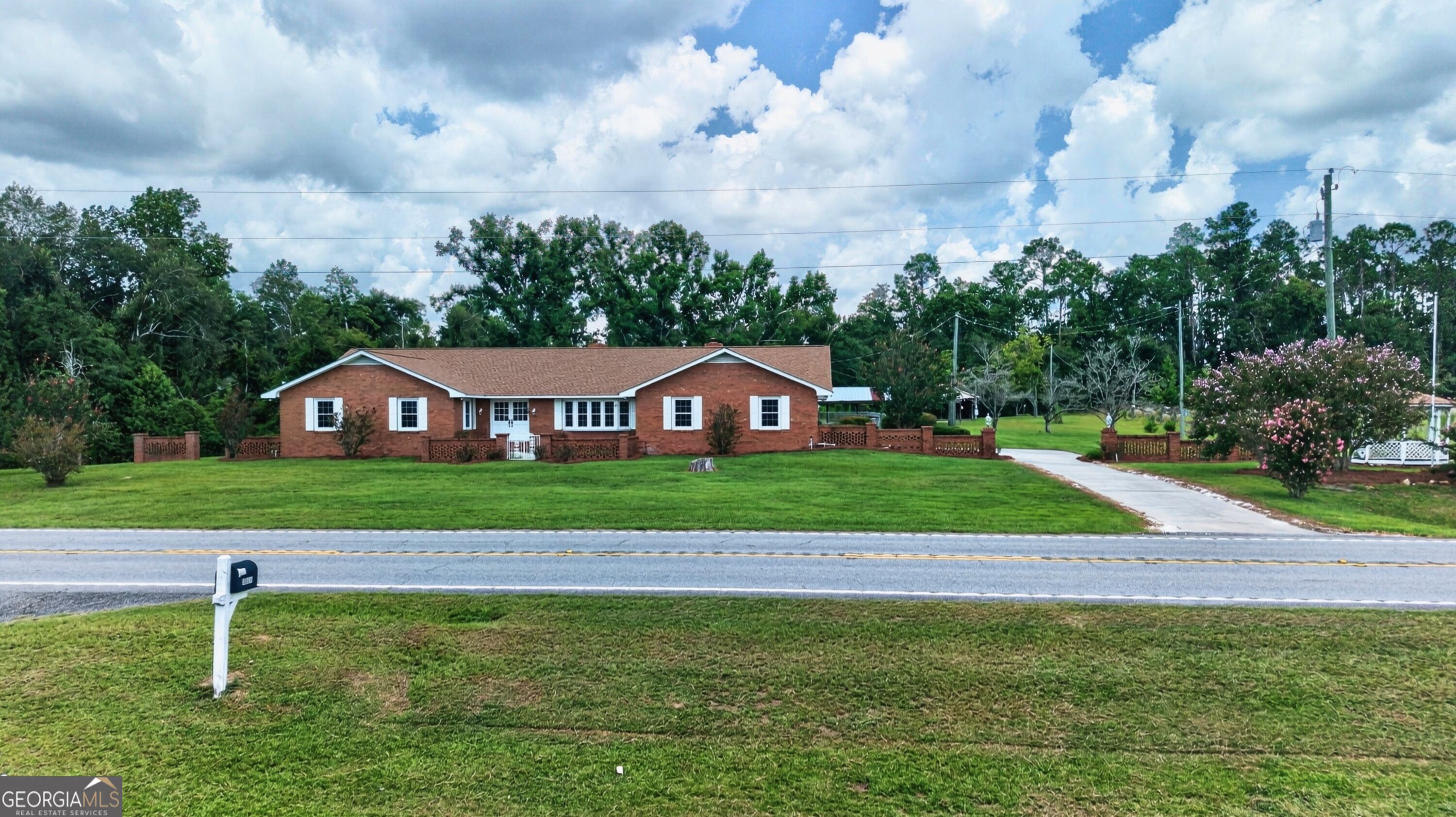 5281 Us Highway 221 Property Photo 1