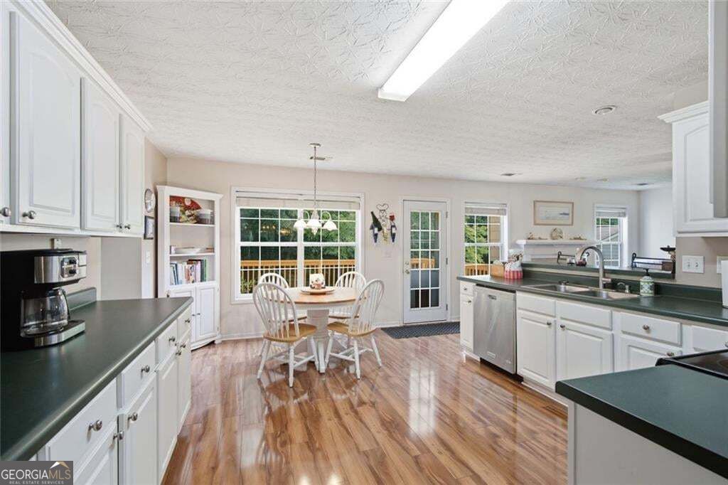 658 Bartow Drive Property Photo 2