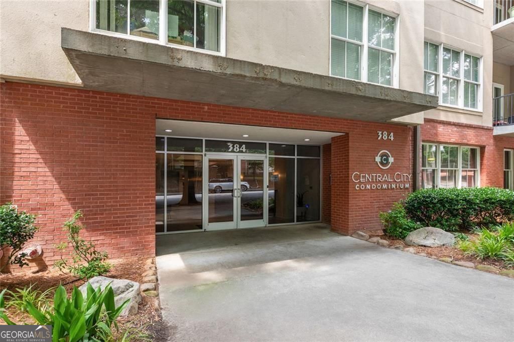 384 Ralph Mcgill Boulevard Ne # 123 Property Photo 4