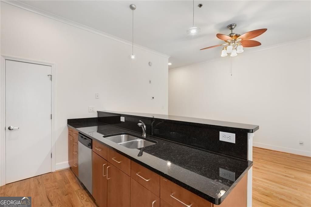384 Ralph Mcgill Boulevard Ne # 123 Property Photo 9