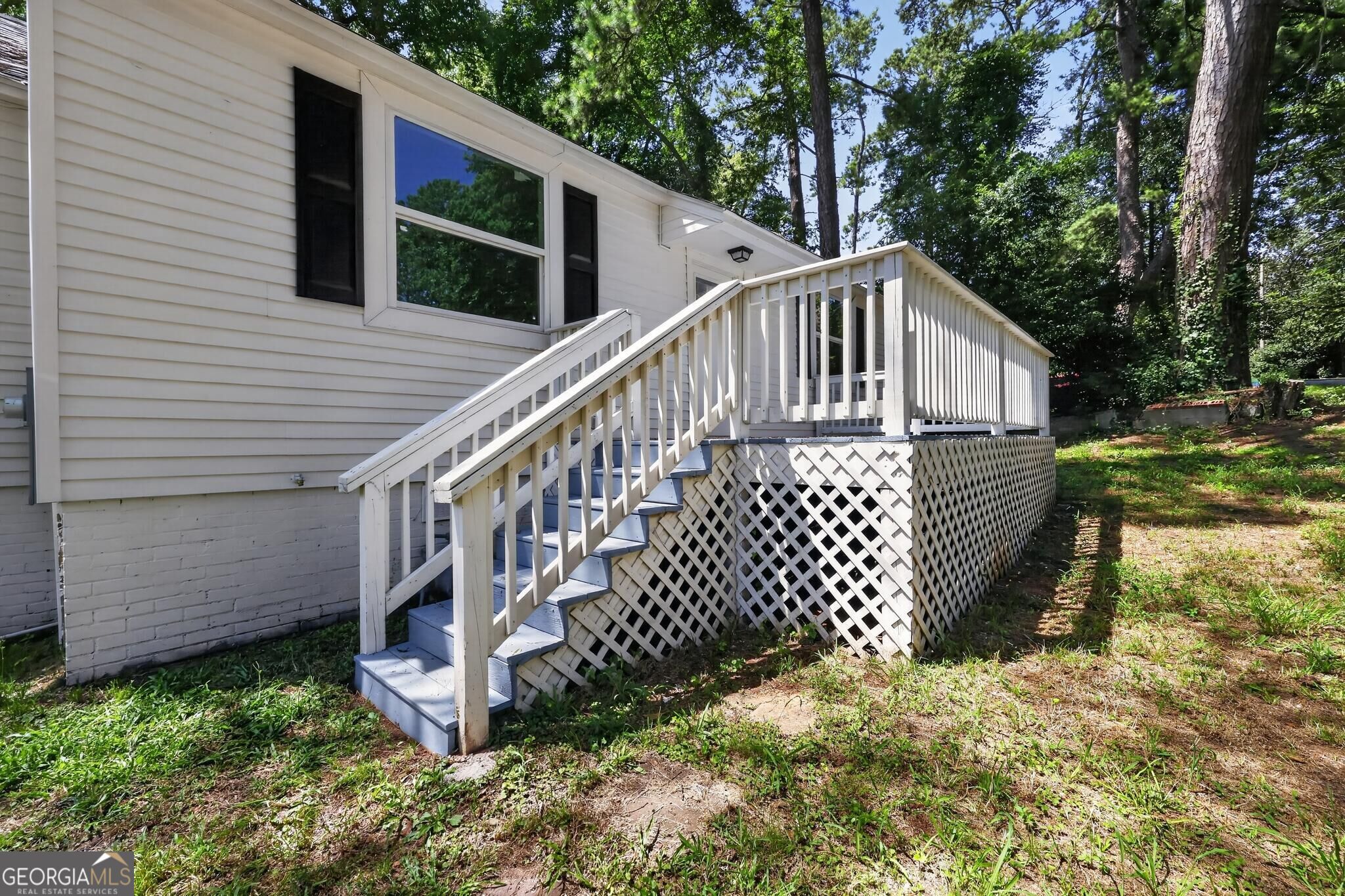 562 Marjorie Place Property Photo 5