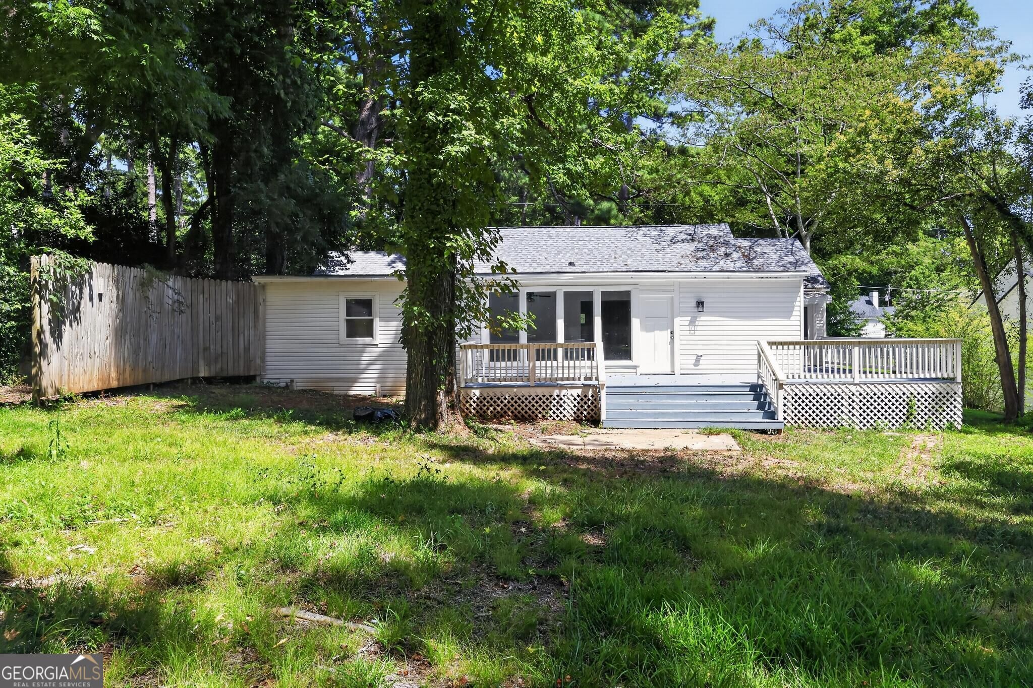 562 Marjorie Place Property Photo 7