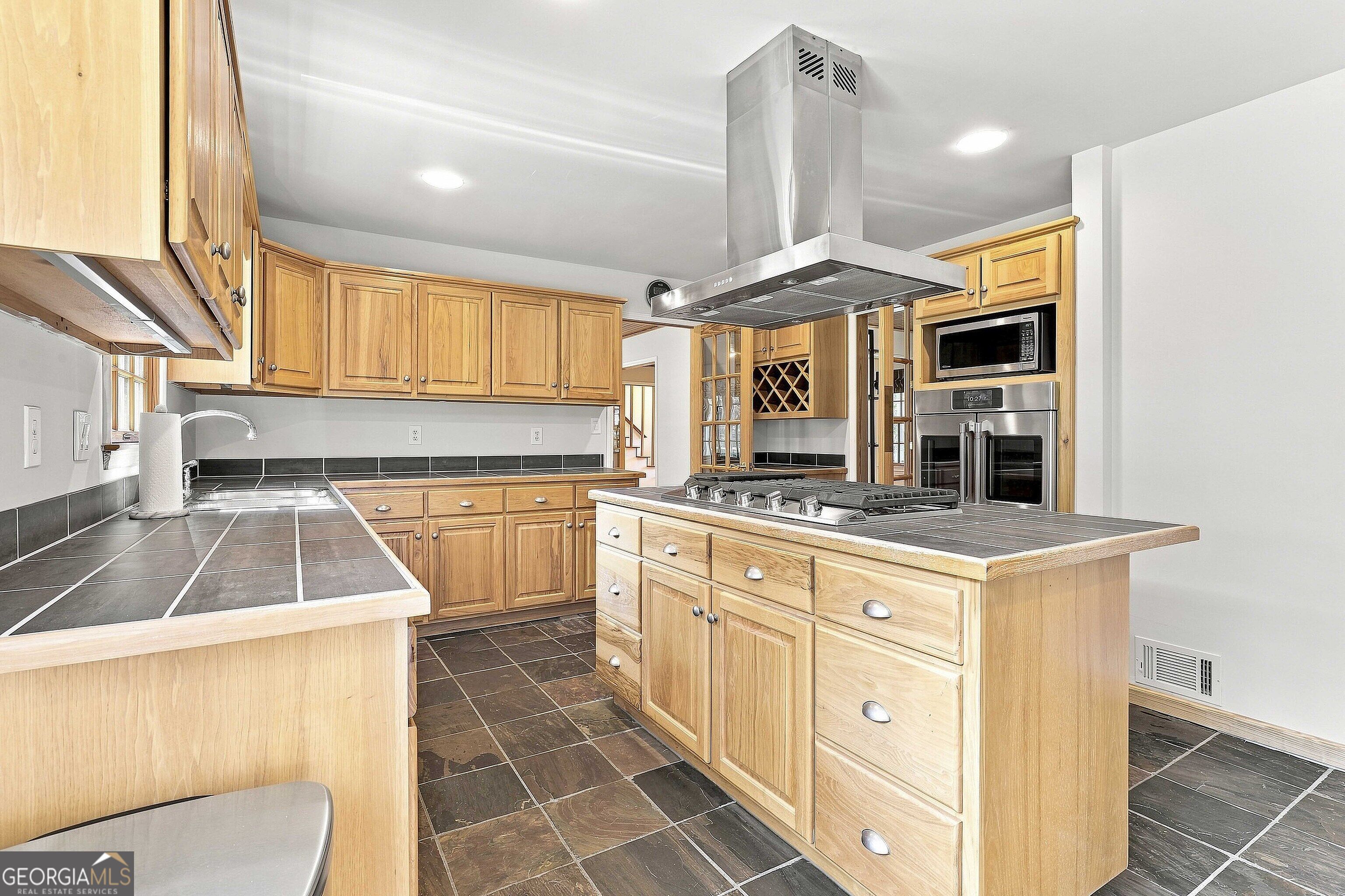 1060 Oak Ridge Drive Property Photo 20