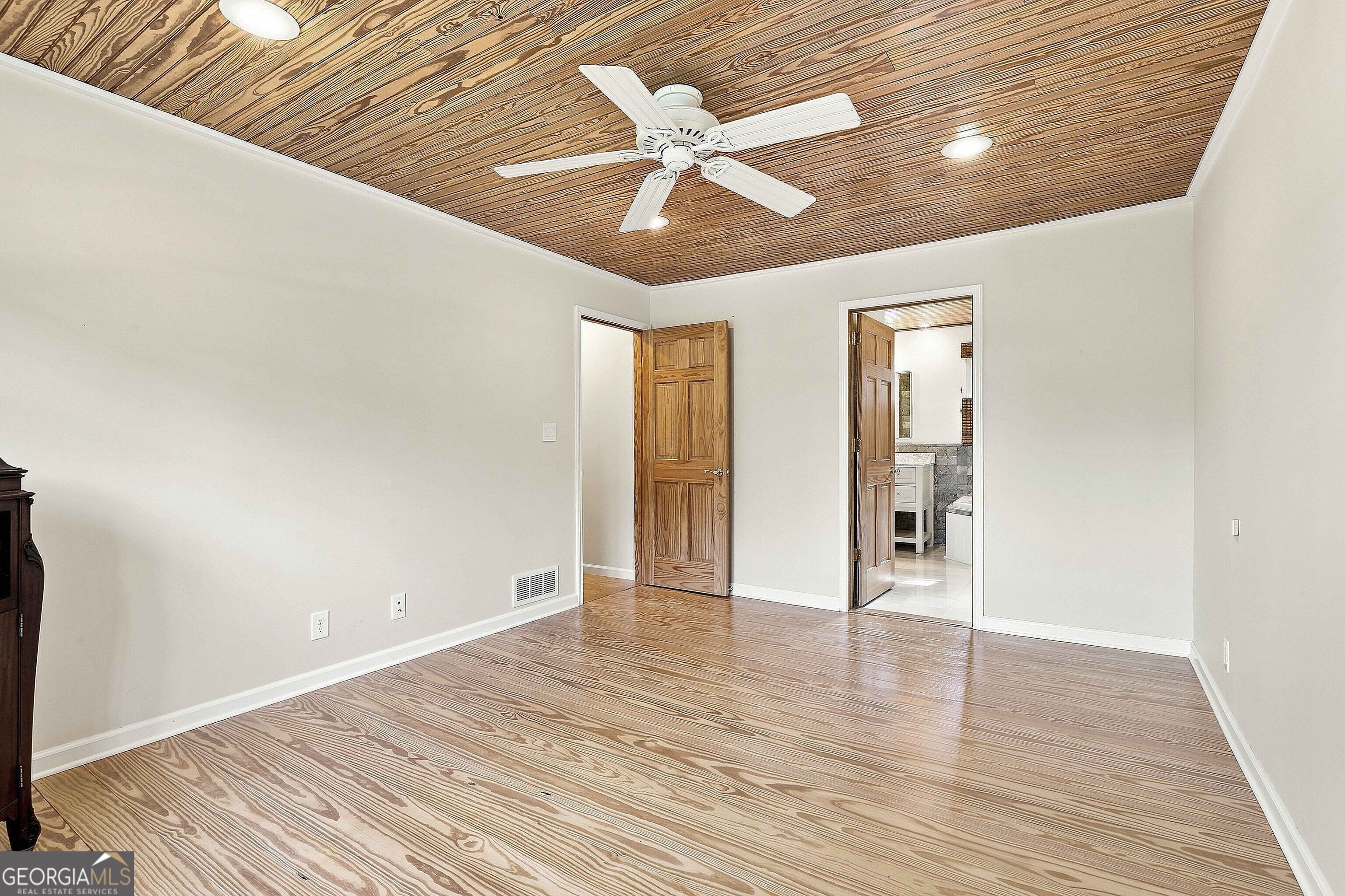 1060 Oak Ridge Drive Property Photo 23