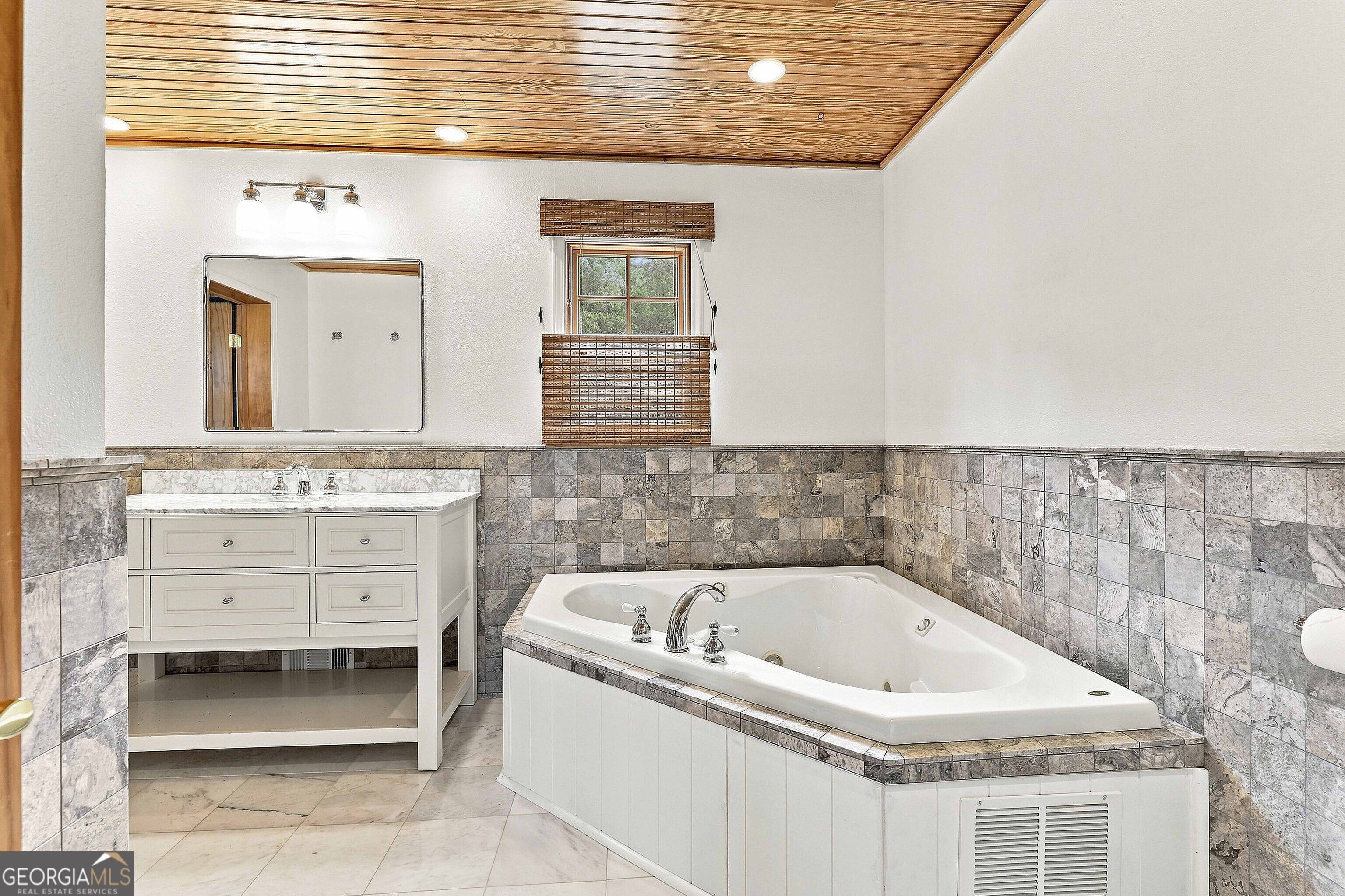 1060 Oak Ridge Drive Property Photo 25