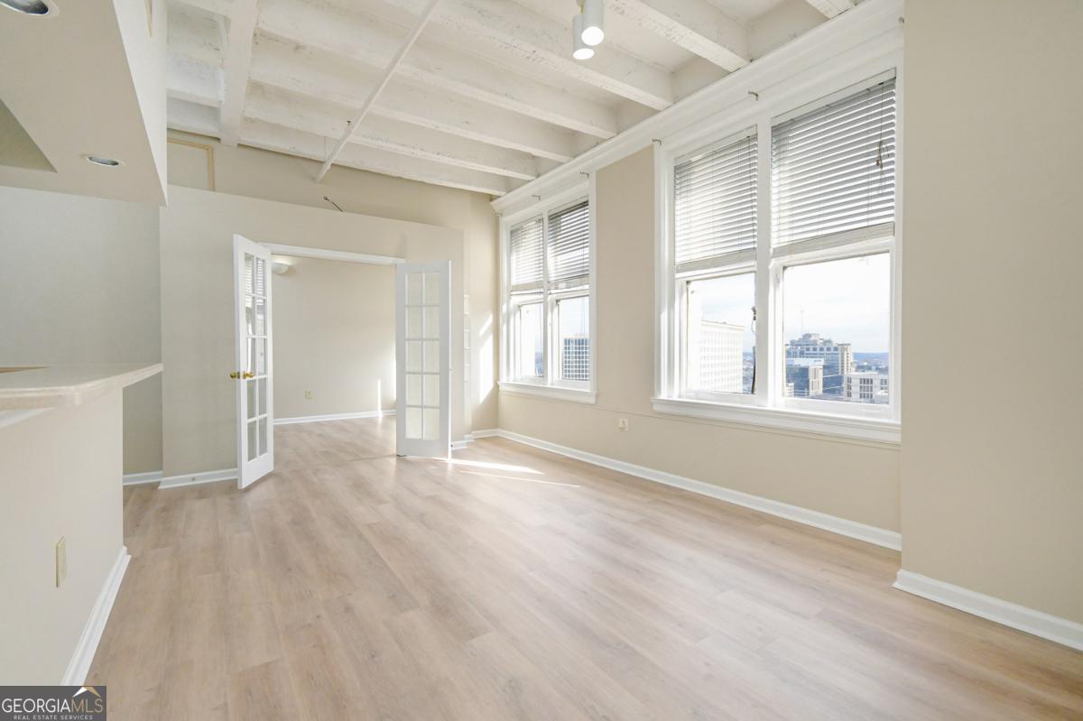 32 Peachtree Street # 1406 Property Photo 1