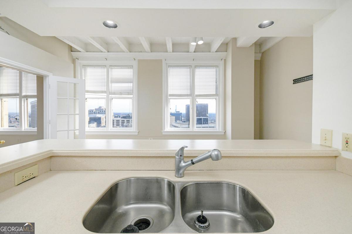 32 Peachtree Street # 1406 Property Photo 5