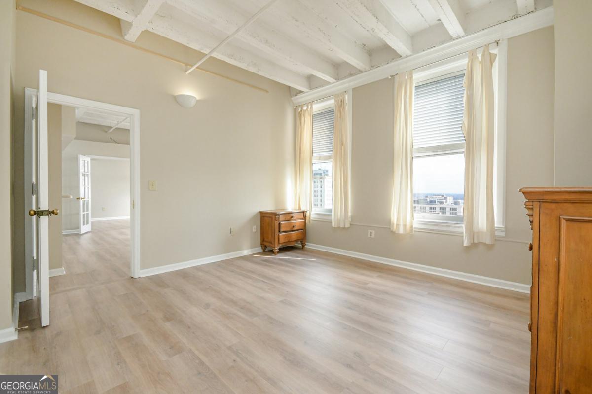 32 Peachtree Street # 1406 Property Photo 10