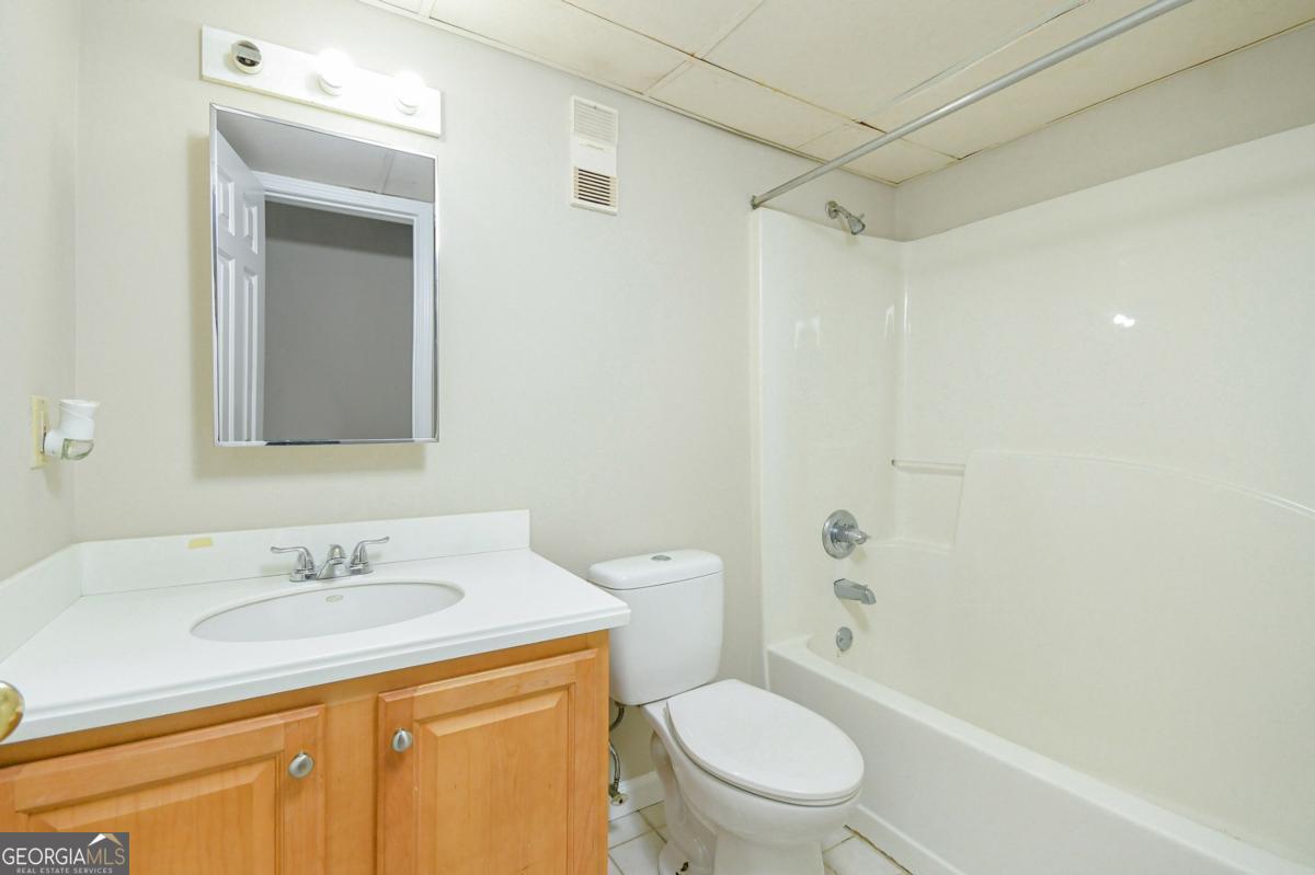 32 Peachtree Street # 1406 Property Photo 19