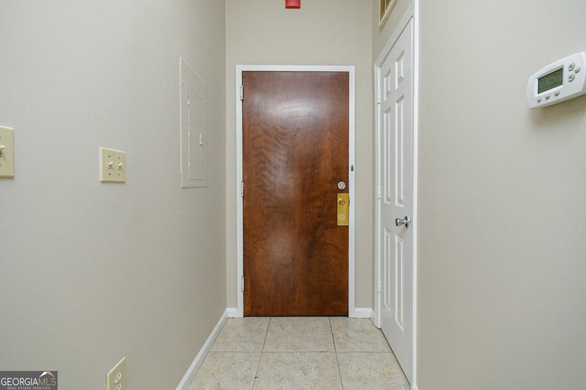 32 Peachtree Street # 1406 Property Photo 20