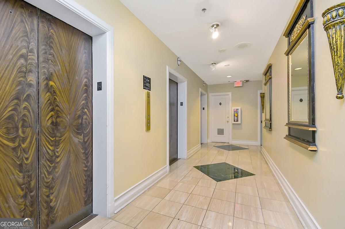 32 Peachtree Street # 1406 Property Photo 26