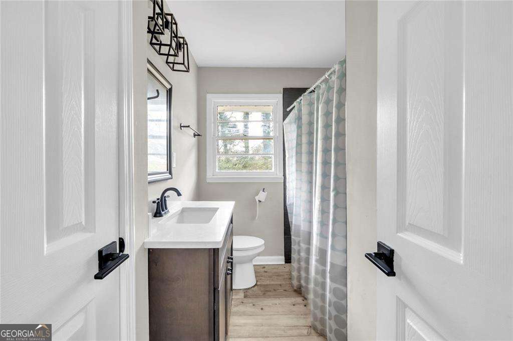 2406 Tilson Road Property Photo 14