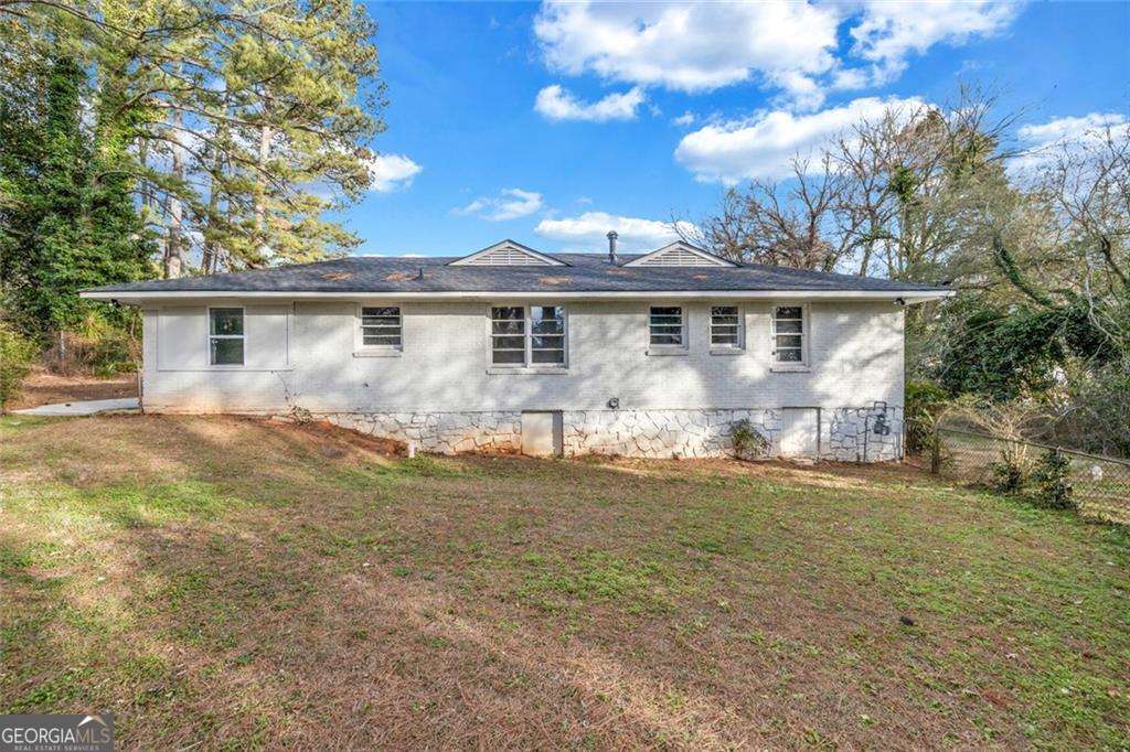 2406 Tilson Road Property Photo 15