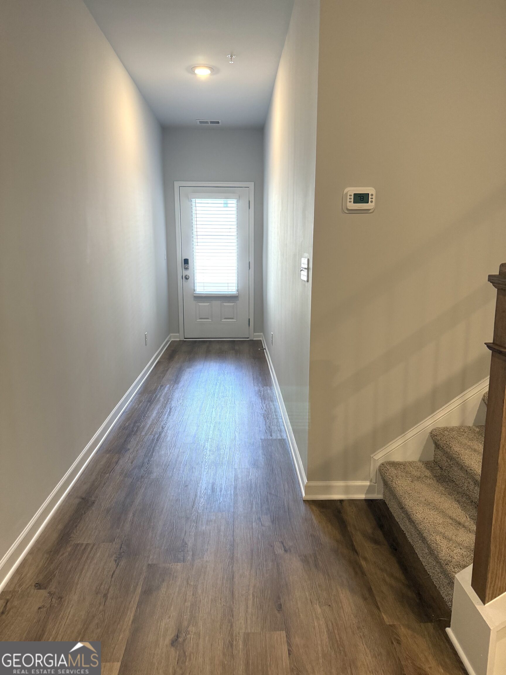 401 Lanier Circle Property Photo 3