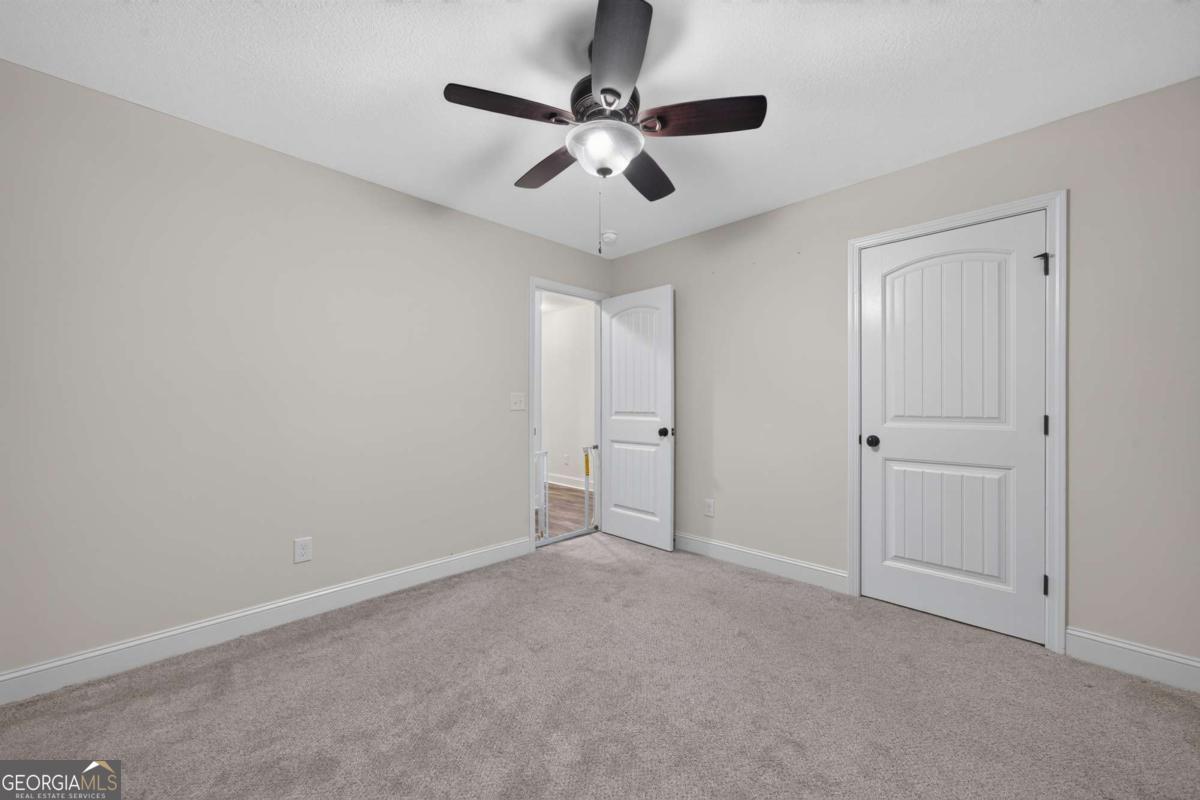479 High Point Road Nw Property Photo 28