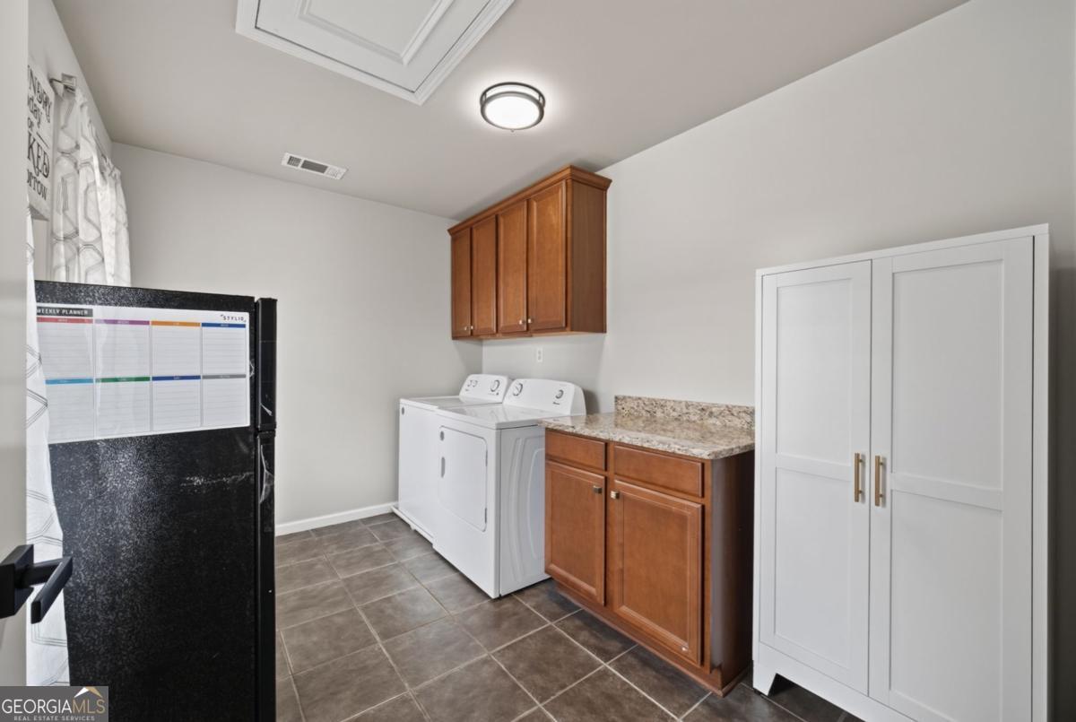 2073 Millcrest Drive Property Photo 37