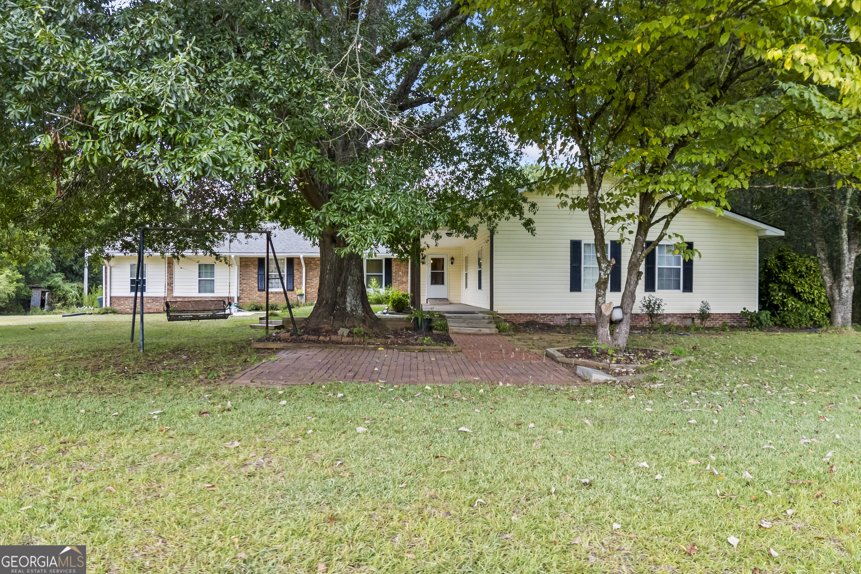 1351 Clack Road Property Photo 2