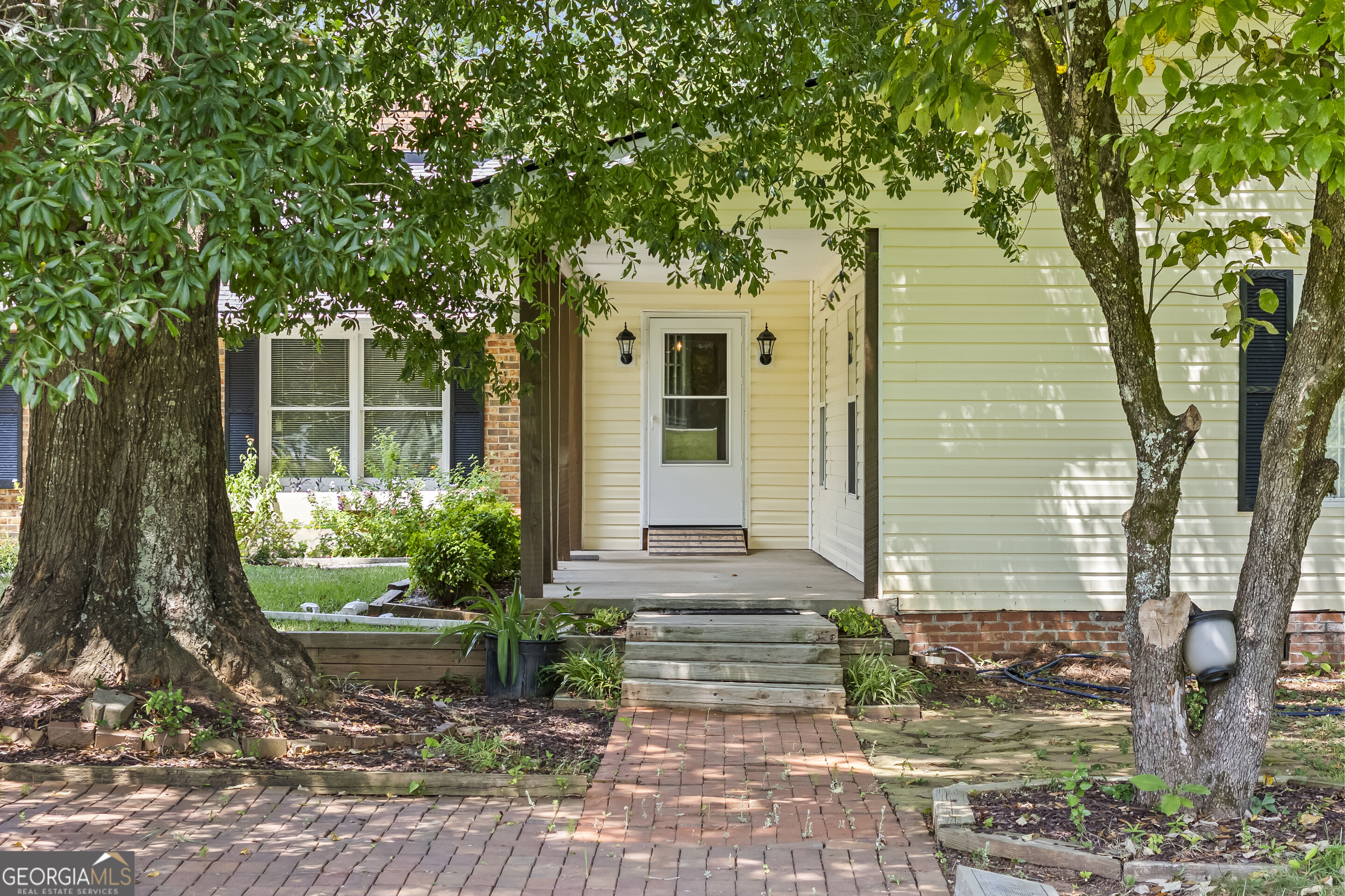 1351 Clack Road Property Photo 4