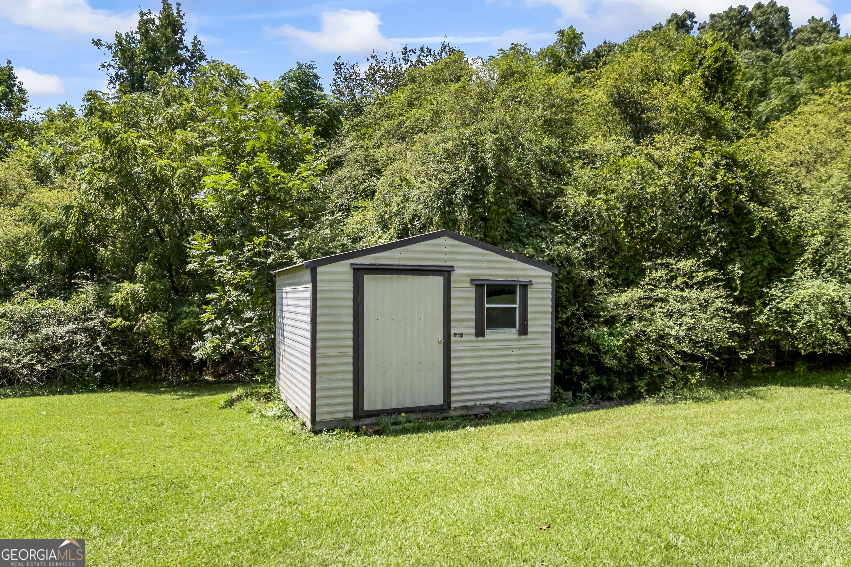 1351 Clack Road Property Photo 6