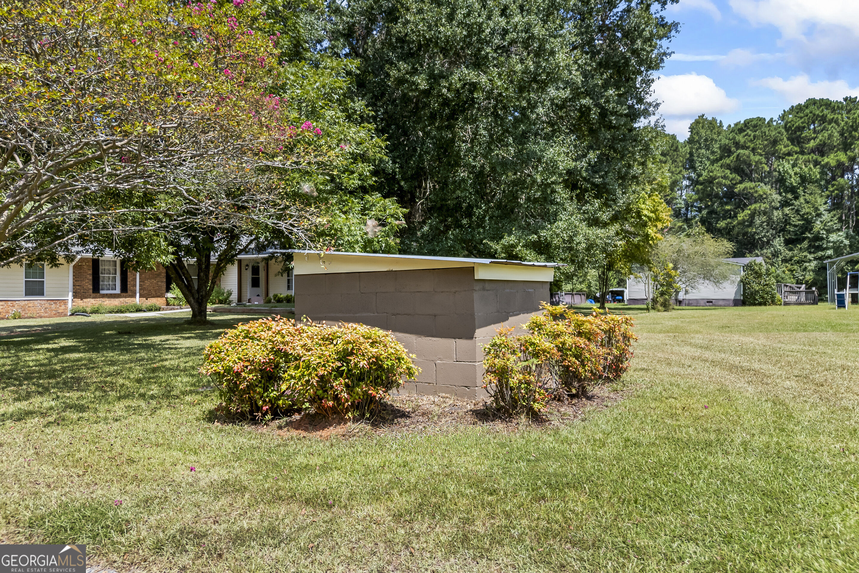 1351 Clack Road Property Photo 8