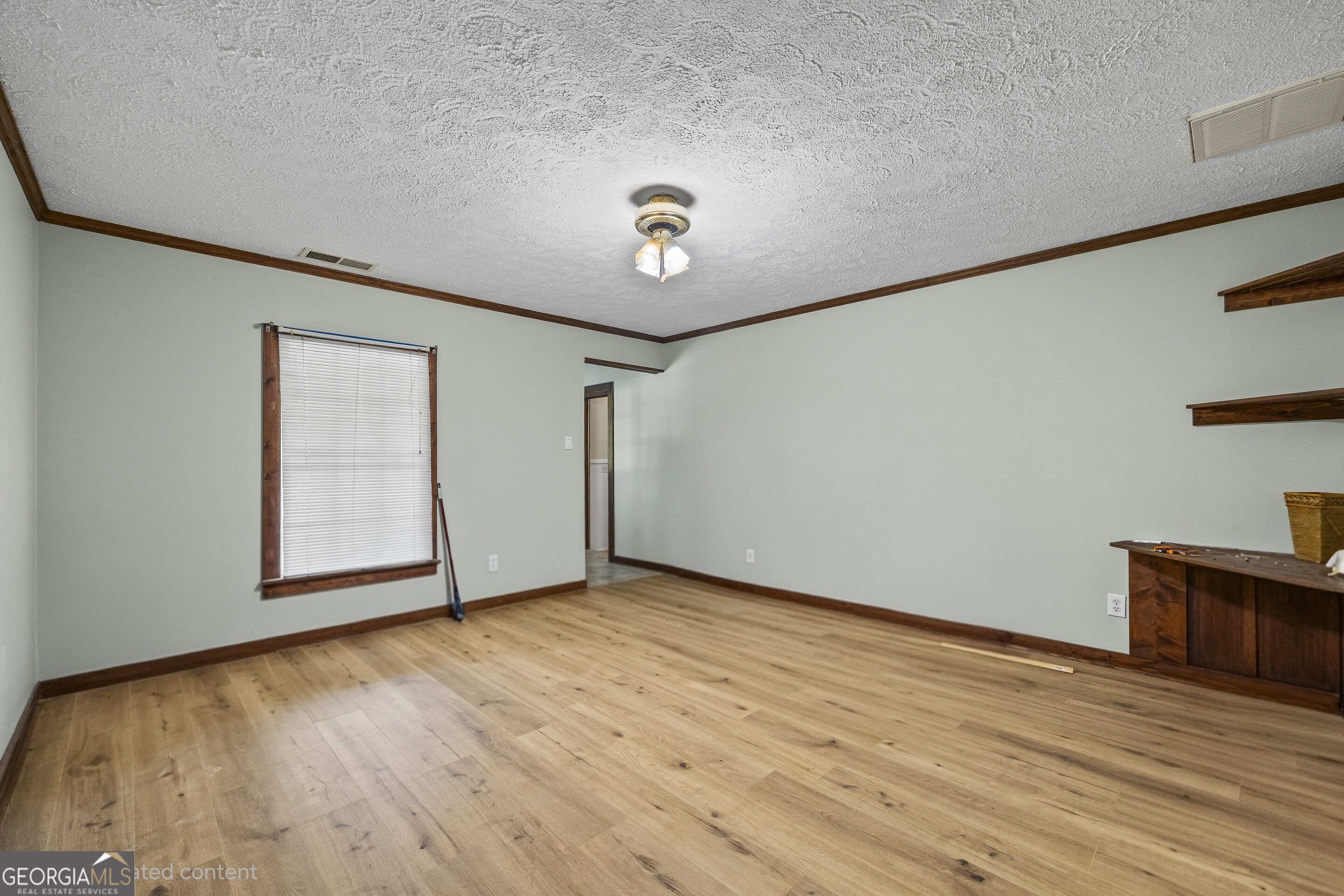 1351 Clack Road Property Photo 10