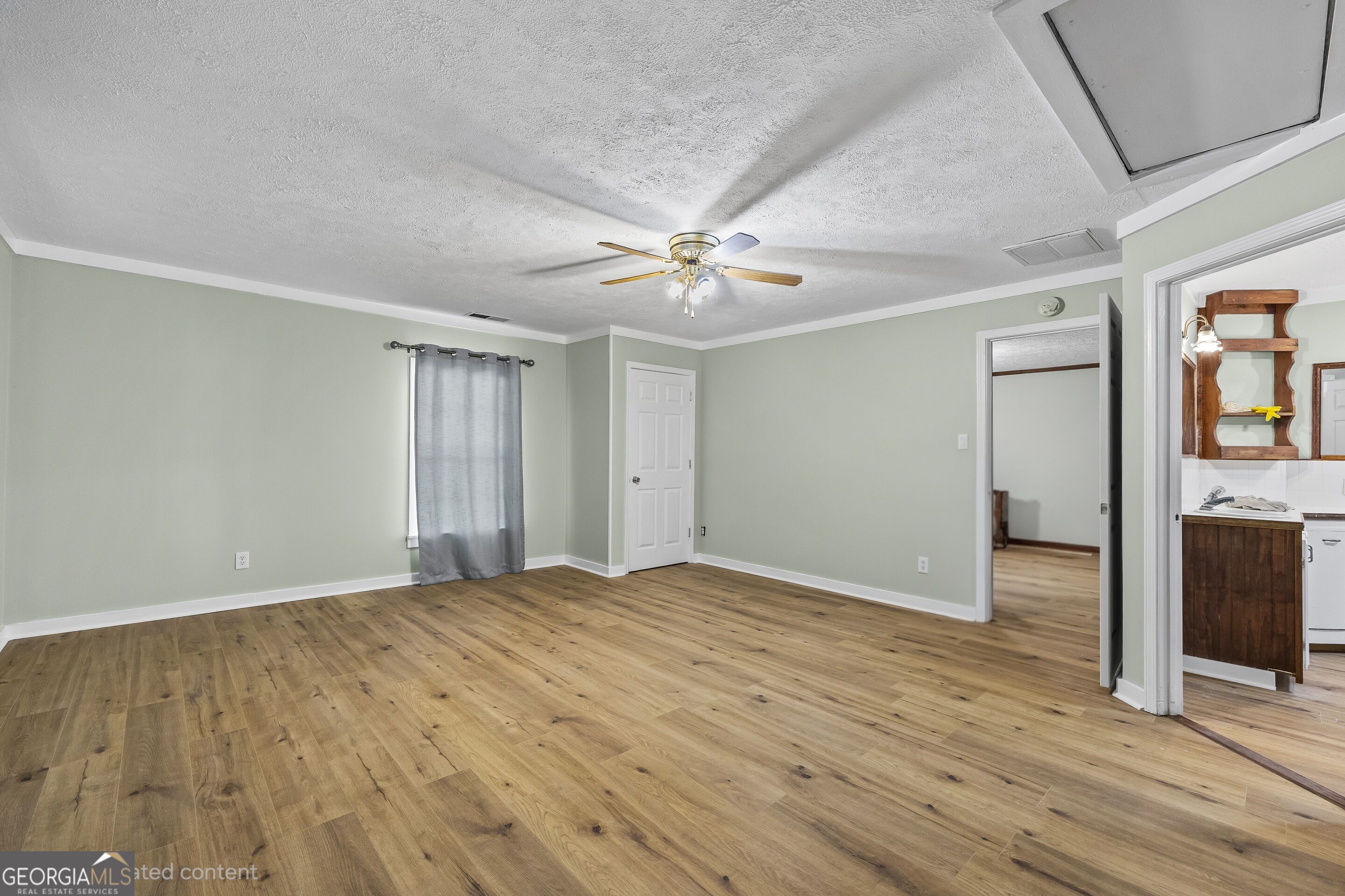 1351 Clack Road Property Photo 14