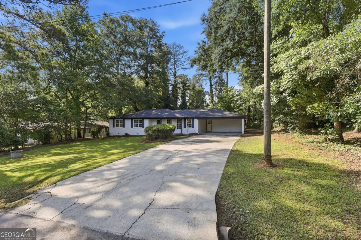 169 Robinhood Drive Property Photo 3