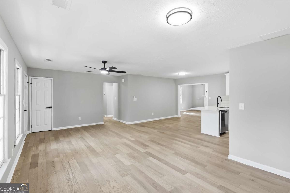 169 Robinhood Drive Property Photo 9