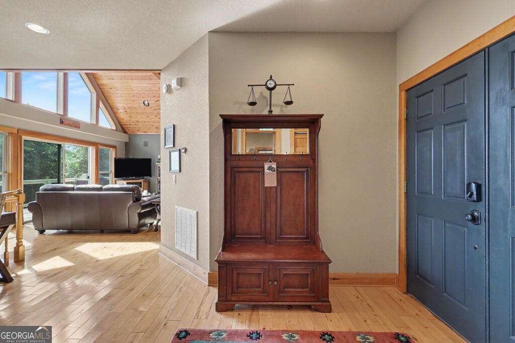 575 Longview Drive Property Photo 8