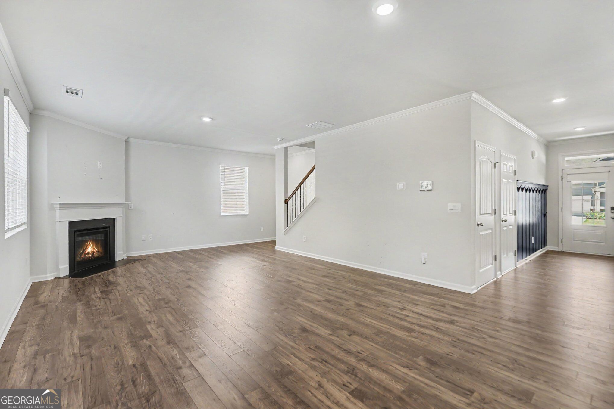 7576 Jennadee Drive Property Photo 9