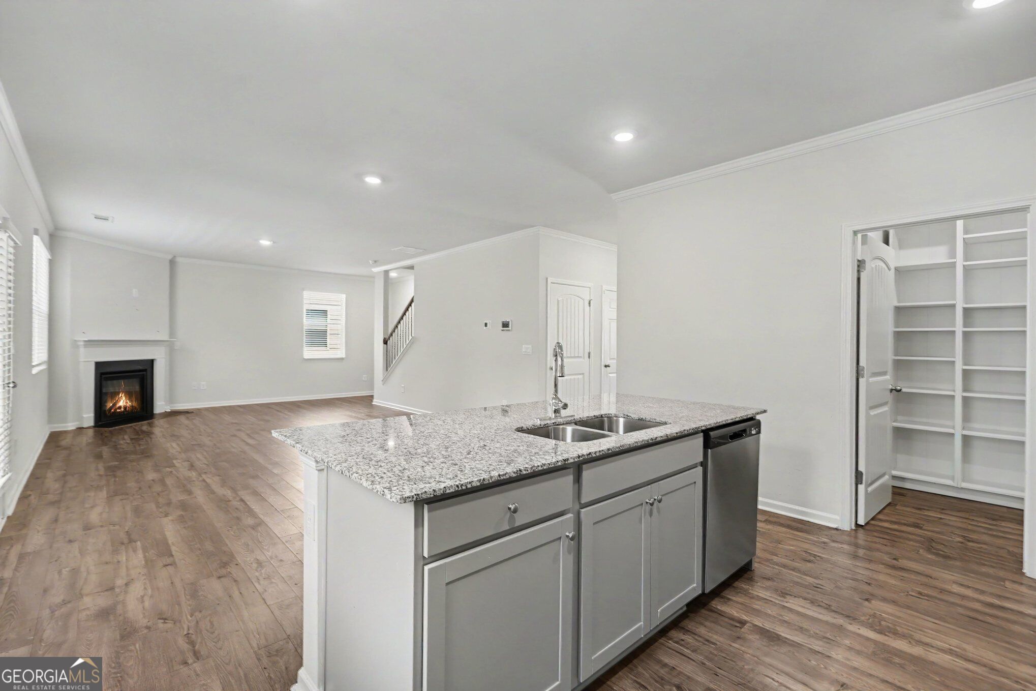 7576 Jennadee Drive Property Photo 15