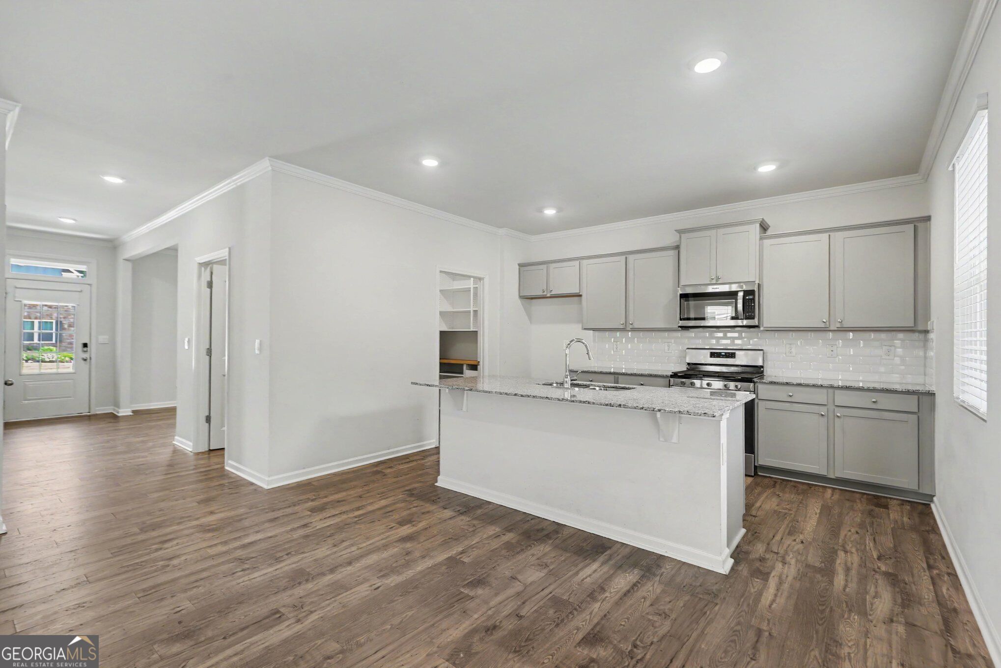 7576 Jennadee Drive Property Photo 18